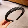 Nova Faixa de Cabeça Tricô Sarja Retrô para Mulheres com Bordas Largas e Coroa Alta, Versátil para Sair, Elegante Acessório de Cabelo