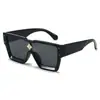 Gafas de sol cuadradas de una sola pieza estilo europeo y americano para mujer, protección solar de alta gama, gafas de sol con montura negra elegantes y a la moda