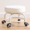 Taburete Pequeño Giratorio para Uso Doméstico, Banco Pequeño con Ruedas, Taburete Bajo para Apartamentos de Alquiler, Taburete Redondo de Ahorro de Espacio de Moda