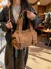 Bolso de Motocicleta Retro Americano Transfronterizo, Bolso de Gran Capacidad para Mujer, Bolso de Hombro de Alta Gama para Viajes y Uso Diario de Mujer