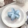 Nuevo Clip de Tiburón para el Cabello con Flor de Huevo Azul y Blanco de Corea del Sur Pinza Elegante con Lazo para el Cabello Adorno para la Cabeza Pasador para el Cabello para Mujeres