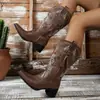 Botas vaqueras bordadas retro de gran venta, sin cordones, punta redonda, tacón grueso, botas de media pantorrilla con escote en V, cómodos zapatos para mujer de otoño e invierno