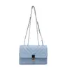 Bolso Cuadrado Pequeño Romboidal de Textura de Alta Gama al Por Mayor Bolso de Mujer 2025 Verano Nuevo Estilo Bolso de Hombro con Cadena de Lujo Ligero Bolso Cruzado para Viajero