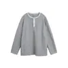 Yidao Vintage 2026 Primavera Nuevo Estilo Japonés de Moda Camiseta de Manga Larga Rayada con Cuello Henley Informal Retro Camiseta Básica