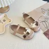 Sapatos de Couro Fofos Pequenos para Meninas 2026 Nova Coleção Primavera Estilo Coreano Sola Macia Sapatos para Bebê Menina Sapatos de Princesa da Moda para Meninas