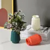 Jarrón de Plástico Creativo Nórdico Decoración para Sala de Estar en Casa Flor Seca Arreglo Floral Resistente a Caídas Cerámica de Imitación Transfronterizo Caliente Jarrón