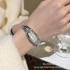 Reloj pequeño de lujo ligero nuevo 2024 para mujer, exquisito reloj de cadena con correa de acero de alta calidad, reloj de cuarzo con diamantes, lote de entrega