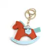 Bolsa de Adornos de Cuero Ins Colgante Llavero Pony Dibujos Animados Caballo Mecedora Colgante de Cuero Venta al por Mayor Regalos de Vacaciones