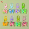 Llavero de resina de mariposa en colores de caramelo con un delicado colgante floral, llavero de cuentas DIY para el corazón de las niñas, accesorio a juego