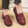 Venta Directa de Fábrica de Nuevos Mocasines Versátiles de Piel con Suelas Blandas, Zapatos de Trabajo Ligeros sin Cordones Antideslizantes para Personas de Mediana Edad y Mayores
