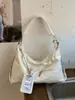 Bolso Bandolera de Moda para Mujer 2025 Estilo Caliente Moda Nicho Cuero Suave Bolso de Hombro para el Trabajo Retro Versátil Bolso de Axila Transfronterizo