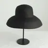 Chapéu de Palha Feminino de Verão com Aba Larga Proteção Solar ao Ar Livre Estilo Hepburn Chapéu de Sol para Férias, Praia ou Resort Chapéu Dobrável para Mulheres