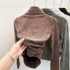 Nuevo Top de Camiseta de Manga Larga con Cuello Medio Alto, Terciopelo Alemán, Básico, Ajustado, Hombro Derecho, Teñido Anudado, Nicho, Otoño e Invierno 2025 para Mujer