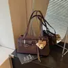 Bolso de axila versátil de moda transfronterizo para mujer, bolso de mano de alta gama, nuevo bolso simple estilo coreano 2026 para el día a día