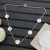 Colar Amulet de Pérola do Mar de Alta Qualidade Estilo Moda Europeu e Americano Transfronteiriço Colar com Letra Bv Acabamento Fino para Mulheres Atacado