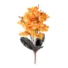Flores artificiales y plantas verdes para crear un ambiente de casa de huéspedes, incluyendo flores artificiales de *Smilax glabra*, adecuadas para exhibir en la zona de entrada, con arreglos florales vintage