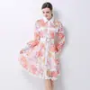 Nuevo Vestido de Moda para Mujer Estilo Francés con Cuello Camisero, Intrincado Diseño de Ganchillo Calado y un Vestido Elegante que Ceñe la Cintura para Mujer