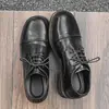 Sapatos de couro quadrados casuais retro britânicos, sapatos derby formais de alta qualidade para o escritório e negócios, para homens