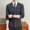 Yingao Estilo Old Money Cárdigan de Lana para Hombre Nuevo Otoño/Invierno para el Trabajo de Punto de Manga Larga de un Solo Botón para Hombres de Mediana Edad y Mayores