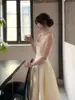 Vestido sin mangas de cuello cuadrado con dobladillo grande para mujer, nuevo estilo de verano para chicas jóvenes, entallado en la cintura, adelgazante, elegante, suave y rejuvenecedor, adecuado para el uso diario