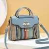 Bolsas Mais Vendidas Transfronteiriças para Mulheres Outono e Inverno 2025 Novas Bolsas de Mão Tendência Bolsas de Ombro Elegantes de Grande Capacidade Atacado