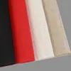 Manteles individuales aislantes, un producto popular transfronterizo de Amazon, con un diseño tejido, hechos de material de PVC, de forma cuadrada y sirviendo tanto como manteles individuales como posavasos, ofreciendo una experiencia gastronómica sencilla y elegante