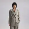 Traje de Lana Merino Th~Row Anti-Arrugas, Textura Suave y con Caída, Clásico de Lujo Discreto, Adelgazante, Intelectual