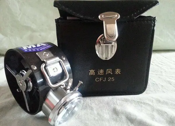 CFD25电子风速表.jpg