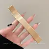 Pinza para el Cabello Retorcida con Flor de Perlas y Pedrería Mariposa para Mujer, Nuevo Estilo 2026 Pinza de Garra para Recogido, Pasador Recto