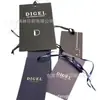 Etiquetas Colgantes de Papel Kraft Blanco para Ropa Etiquetas Colgantes Personalizadas para Ropa Infantil de Hombre y Mujer Papel Dupont Papel Táctil Etiquetas Colgantes con Estampado en Caliente