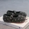 Faixa de Cabelo Infantil Sapatos Casuais Sapatos Femininos Com Veludo Extra 2026 Outono Novo Estilo Bolinhas Sapatos Preguiçosos Estilo Francês Sapatos Infantis