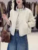 Roupas Femininas de Alto Padrão Estilo Europeu Coleção Outono 2026 Jaqueta Casual Solta Emagrecedora Tendência Xadrez Retrô com Cordão Gola Alta