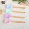 Espátula de silicone para creme resistente a altas temperaturas, espátula para bolo, utensílios domésticos para confeitaria, raspador de geleia em formato de coração para o Dia dos Namorados