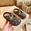 Zapatos Planos de Lunares Franceses para Niñas Niñas 2026 Otoño/Invierno Nuevo Estilo Correa de Hebilla de Cuero Zapatos Birkenstock Engrosados Zapatos Calientes Versátiles