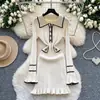 Vestido Feminino Estilo Francês Outono e Inverno 2025 Novo Estilo Pequeno Aroma Estilo Moda de Alta Qualidade Cor Contrastante Gola Lapela Cintura Saia de Tricô
