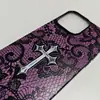 Funda tipo cruz de encaje morado-negro adecuada para Apple 17PROMAX, funda protectora para iPhone18 de estilo fresco y oscuro