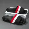 Chanclas Transfronterizas para Hombre Verano 2025 Ropa de Exterior Zapatillas Antideslizantes Clásicas Sandalias Casuales para el Hogar Talla Grande 47 Chanclas para Hombre