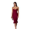 Vestido Feminino Elegante para Férias, com Alças Finas, Cor Vinho, Bandagem, Cauda de Sereia, Design Justo na Cintura e nos Quadris