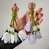 Dopamina Bolso Colgante de Flor de Tulipan Tejido a Mano en Cuero Colgante para Celular Llavero Colgante Estilo Niche Miu