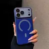 Rojo Borgoña Aplicable para Apple 18promax Disipación de Calor Protección contra Caídas Funda para Teléfono iPhone17 Bloqueo de Color Textura de Tela Carcasa de Succión Magnética