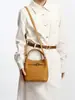 Bolso de Mano para Mujer Estilo Nuevo, Bolso Cruzado de Moda y Versátil, Lujo Ligero, Bolso Cubo de Piel Genuina de Gama Alta de Nicho