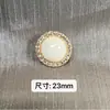 Suéter de mujer estilo Chanel con botón de diamante de aleación de perlas nuevo, hebilla decorativa versátil, accesorios de ropa DIY