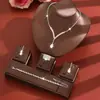 Conjunto de Colar com Pedras Strass para Festa Moda Brincos Pingente Gota D'água Soldados com Garra Diamante Conjunto de Joias Simples de Luxo Leve Europeu e Americano