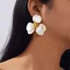 Pendientes de Narciso para Mujer Estilo Hong Kong Retro de Gama Alta Nicho Pendientes Esmalte Blanco Goteo de Aceite Versátiles de Moda Pendientes de Tendencia