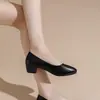 Zapatos para mujer de suela blanda y tacón grueso, nueva colección otoño 2026, tacones altos cómodos para el trabajo, adecuados para entrevistas y entornos profesionales, hechos de cuero suave