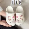 Nuevos Zuecos Lindos de Hello Kitty para Niñas, Calzado de Exterior, Elevadores de Altura, Antideslizantes, Zapatos de Playa de Suela Suave, Venta al por Mayor desde el Fabricante