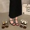 Sandálias para o Verão 2024, Sapatos de Fada com Tiras Cruzadas e Salto Anabela, Novo Estilo de Salto Alto com Pequenos Saltos Prateados, Sandálias em Estoque, Enviado em Até 1 Dia