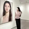 Camiseta Rosa de Estilo Coreano, Hombros Descubiertos, Cuello Asimétrico, Manga Corta para Mujer, Nuevo Estilo Veraniego 'Pure Desire', Corte Ajustado, Top Base que Ceñe la Cintura