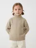 Suéter de punto elegante estilo coreano para niños, jersey de cuello alto casual versátil, capa base engrosada para niños y niñas en otoño e invierno