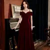 Vestido de Noche de Terciopelo Borgoña de un Hombro con Diseño Ajustado a la Cintura, Vestido Largo Adelgazante para Banquetes para Mujeres, Vestido de Brindis para Novias para Primavera y Otoño